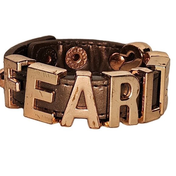 BCBG Generation FEARLESS Slide Charm Leather Snap Cuff Bracelet - Picture 1 of 4